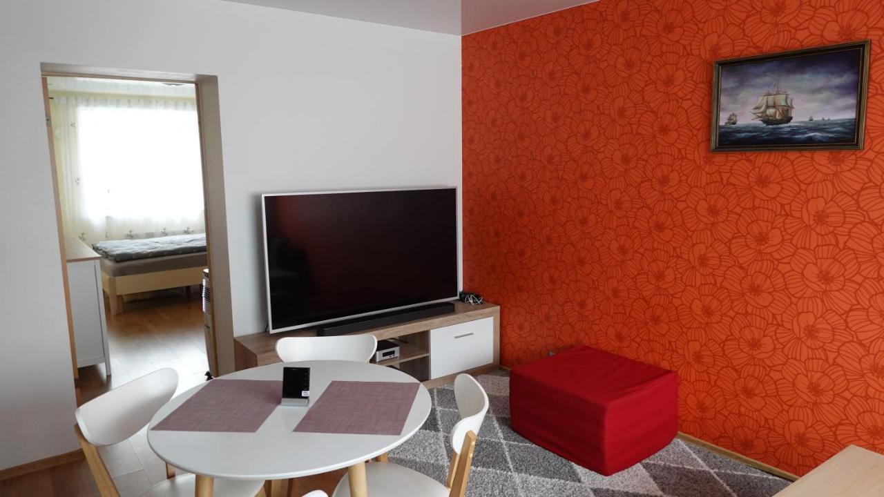 Cozy Telliskivi Apartment Near City Centre Tallin Exterior foto